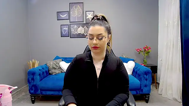 Katewalker  online show from 02/26/25, 06:21