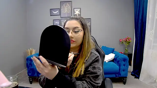 Katewalker  online show from 03/03/25, 06:01