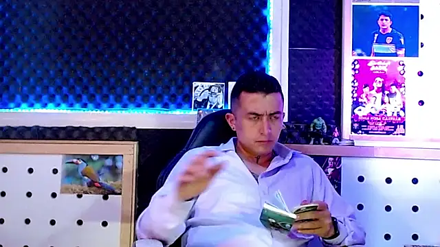 Darko0717 online show from 02/11/25, 11:33