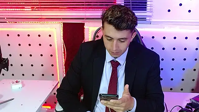 Darko0717 online show from 11/19/25, 01:11