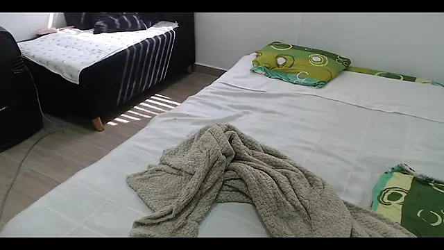 MommyMiaWs online show from 01/20/25, 06:21