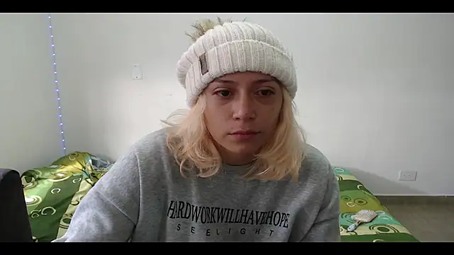 MommyMiaWs online show from 02/22/25, 01:46