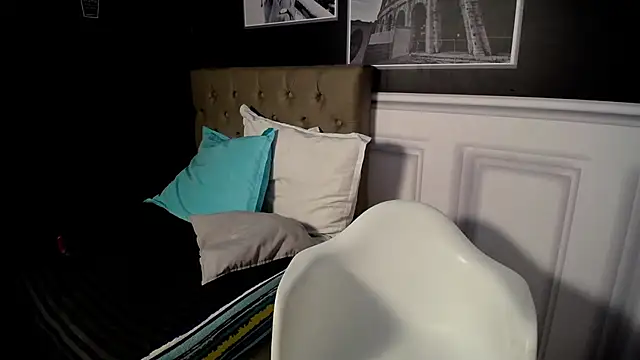 Snapshot of samanthaanderson_ chatting on 12/14/24, 05:58 samanthaanderson  online show from 12/14/24, 05:58