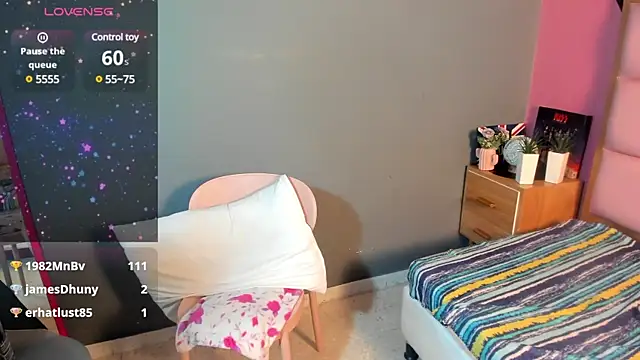 Snapshot of samanthaanderson_ chatting on 02/05/25, 10:12 samanthaanderson  online show from 02/05/25, 10:12