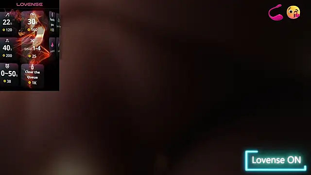 Snapshot of Abril_Beltran_ chatting on 11/04/25, 10:42 Abril Beltran online show from 11/04/25, 10:42