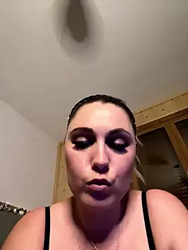 Snapshot of Leanymphoo chatting on 02/24/25, 09:31 Leanymphoo online show from 02/24/25, 09:31