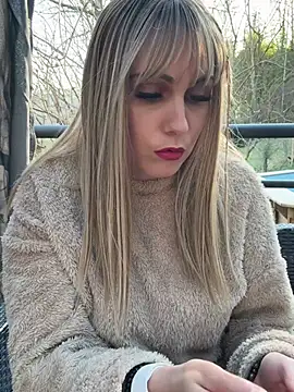 Snapshot of Leanymphoo chatting on 03/04/25, 03:26 Leanymphoo online show from 03/04/25, 03:26