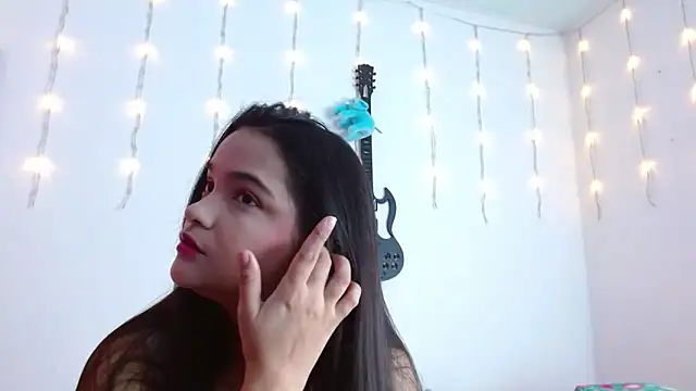 monica little23 online show from 10/08/25, 12:03