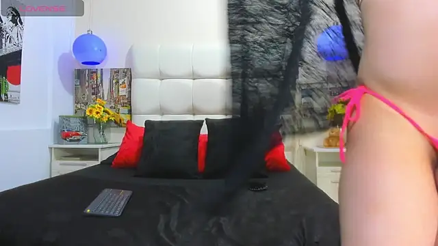 Snapshot of cinthya_walker1 chatting on 04/29/26, 02:10 cinthya walker1 online show from 04/29/26, 02:10