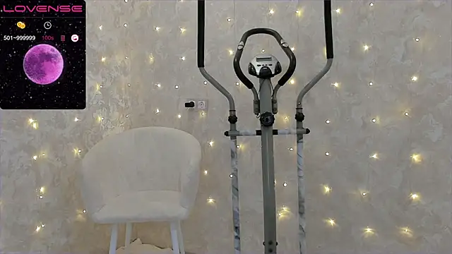 Snapshot of EvaSileZ chatting on 02/10/25, 07:04 EvaSileZ online show from 02/10/25, 07:04