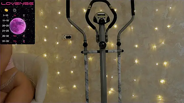 Snapshot of EvaSileZ chatting on 02/22/25, 04:40 EvaSileZ online show from 02/22/25, 04:40