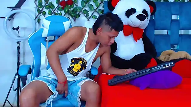 Hakim prettynigg online show from 10/23/25, 05:12