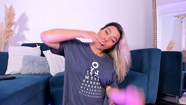 Gaia Stone online show from 02/16/25, 10:43