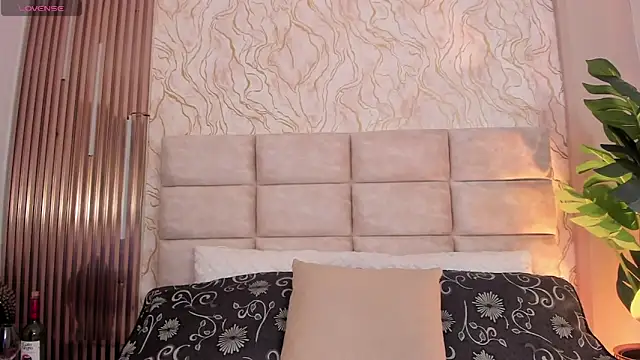 Gaia Stone online show from 03/26/26, 10:54