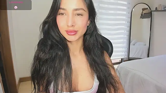 EvaMoet online show from 02/25/26, 12:48