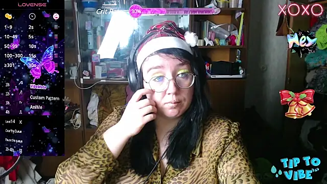 Snapshot of LeonaHarrison chatting on 12/22/24, 03:11 LeonaHarrison online show from 12/22/24, 03:11