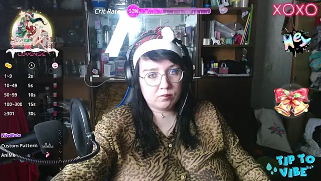 Snapshot of LeonaHarrison chatting on 12/24/24, 08:27 LeonaHarrison online show from 12/24/24, 08:27