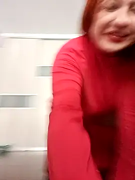 Snapshot of KiraXTender chatting on 01/01/25, 05:33 KiraXTender online show from 01/01/25, 05:33