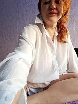 Snapshot of KiraXTender chatting on 02/21/25, 08:40 KiraXTender online show from 02/21/25, 08:40