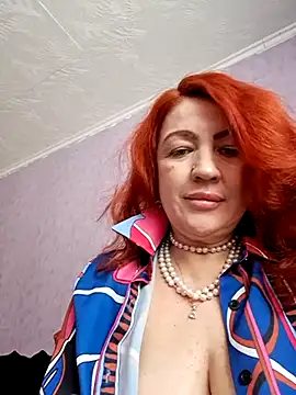 Snapshot of KiraXTender chatting on 03/08/25, 06:10 KiraXTender online show from 03/08/25, 06:10