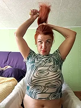 Snapshot of KiraXTender chatting on 09/24/25, 03:43 KiraXTender online show from 09/24/25, 03:43