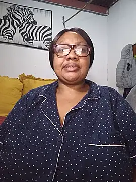 Snapshot of YELLOW_BONE chatting on 07/25/26, 11:13 YELLOW BONE online show from 07/25/26, 11:13
