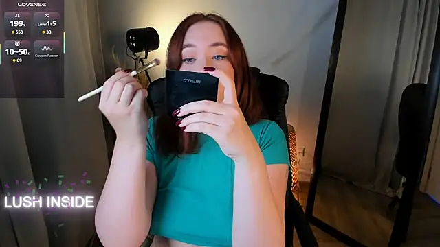 Pretty Alison online show from 11/05/25, 02:17