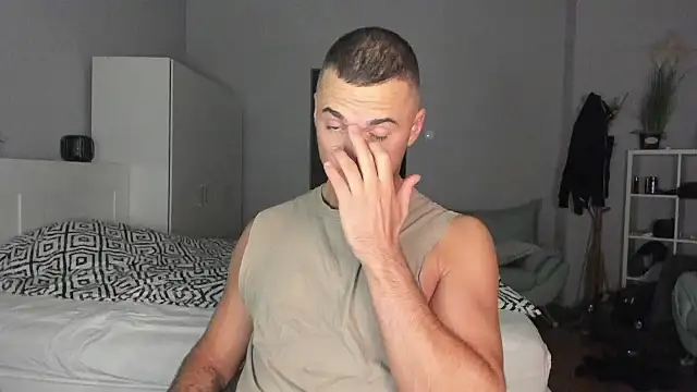 paulblack21 online show from 11/18/25, 07:40