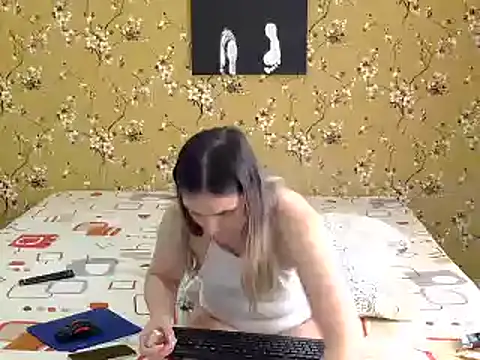 Snapshot of Karlabby chatting on 02/19/25, 10:56 Karlabby online show from 02/19/25, 10:56