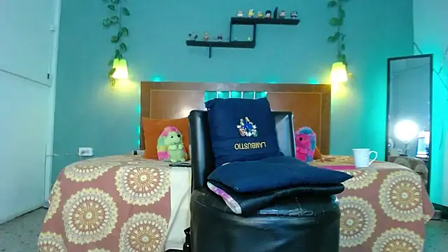 Snapshot of dann_big chatting on 11/25/25, 03:01 dann big online show from 11/25/25, 03:01