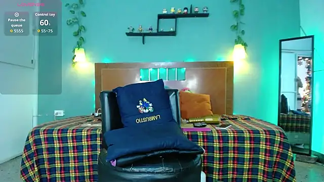 Snapshot of dann_big chatting on 12/13/25, 07:53 dann big online show from 12/13/25, 07:53