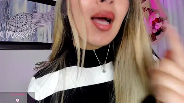 Snapshot of brianahill_ chatting on 11/21/25, 07:12 brianahill online show from 11/21/25, 07:12