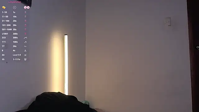 Snapshot of val_bardot chatting on 01/08/26, 04:48 val bardot online show from 01/08/26, 04:48