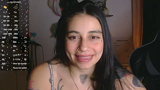 Snapshot of val_bardot chatting on 06/22/26, 10:01 val bardot online show from 06/22/26, 10:01
