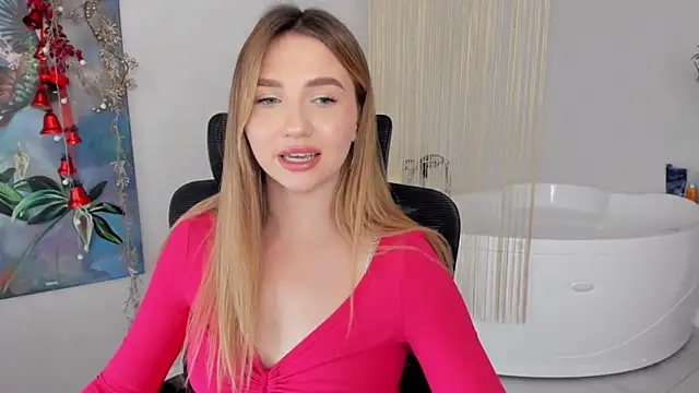 Snapshot of GracefulLook chatting on 01/14/25, 10:38 GracefulLook online show from 01/14/25, 10:38