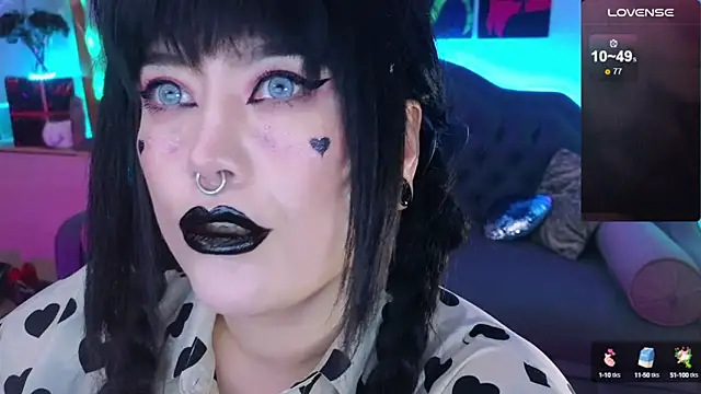 Snapshot of wickedxqueen chatting on 12/10/24, 05:28 wickedxqueen online show from 12/10/24, 05:28