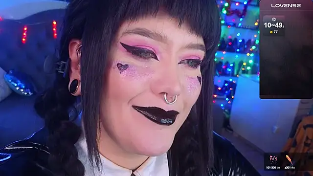 Snapshot of wickedxqueen chatting on 12/20/24, 04:20 wickedxqueen online show from 12/20/24, 04:20