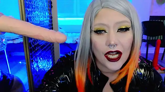 Snapshot of wickedxqueen chatting on 01/18/26, 08:45 wickedxqueen online show from 01/18/26, 08:45