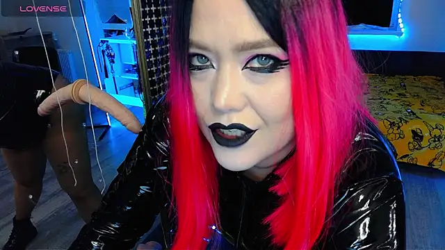 wickedxqueen online show from 04/19/26, 06:32