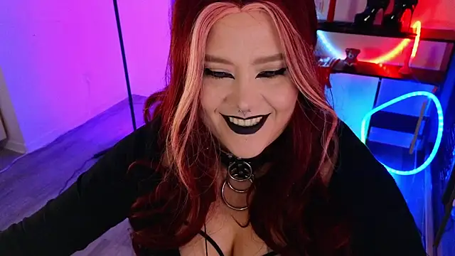 Snapshot of wickedxqueen chatting on 06/16/26, 09:28 wickedxqueen online show from 06/16/26, 09:28