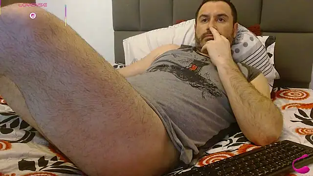 rodrher81 online show from 12/16/25, 03:44