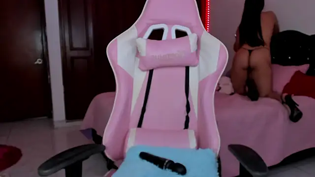 Sara Squirting Heels online show from 05/30/26, 07:33