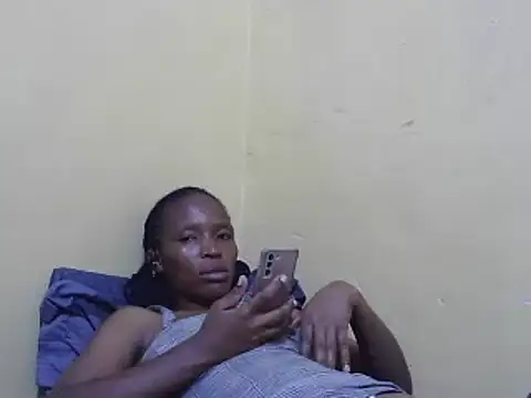 Snapshot of Smillie_prety chatting on 03/14/25, 05:46 Smillie prety online show from 03/14/25, 05:46