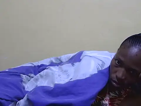 Snapshot of Smillie_prety chatting on 09/14/25, 03:27 Smillie prety online show from 09/14/25, 03:27