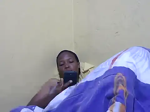 Snapshot of Smillie_prety chatting on 10/14/25, 03:07 Smillie prety online show from 10/14/25, 03:07