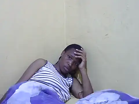 Snapshot of Smillie_prety chatting on 10/19/25, 06:14 Smillie prety online show from 10/19/25, 06:14