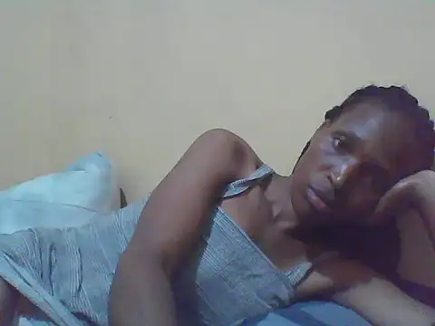 Snapshot of Smillie_prety chatting on 10/31/25, 02:07 Smillie prety online show from 10/31/25, 02:07