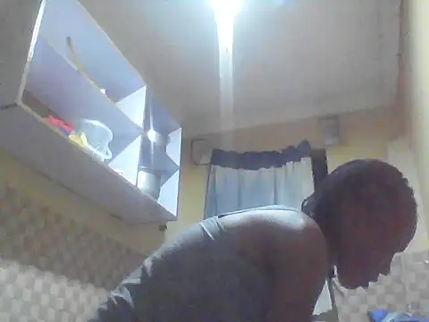 Snapshot of Smillie_prety chatting on 11/02/25, 04:20 Smillie prety online show from 11/02/25, 04:20