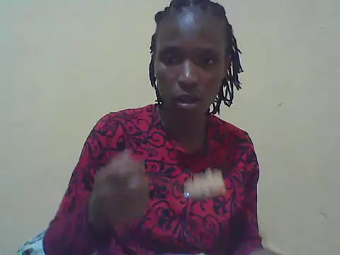 Snapshot of Smillie_prety chatting on 11/03/25, 04:30 Smillie prety online show from 11/03/25, 04:30