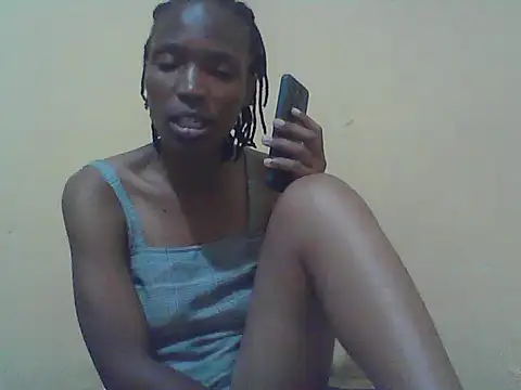 Snapshot of Smillie_prety chatting on 11/04/25, 05:01 Smillie prety online show from 11/04/25, 05:01